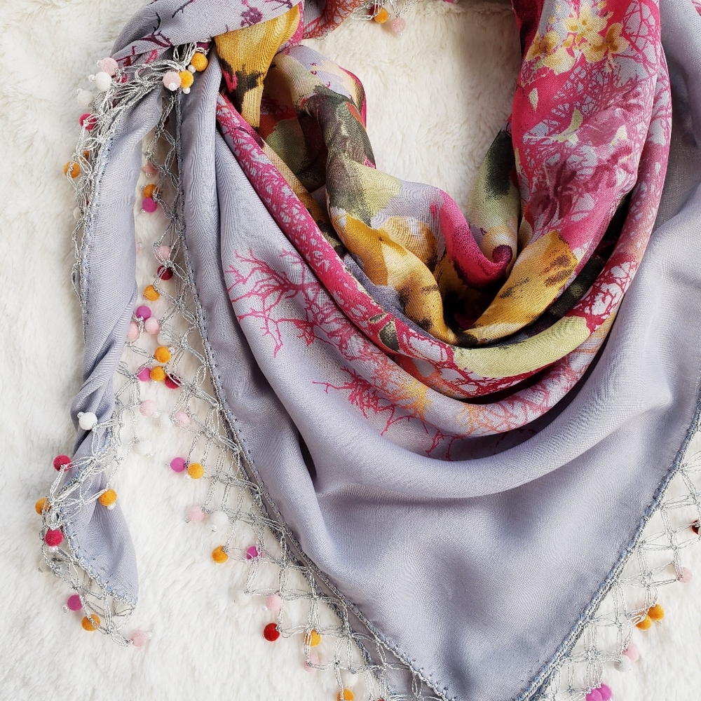 Exotic Handmade Needle Lace Scarf - Picture 4 of 4